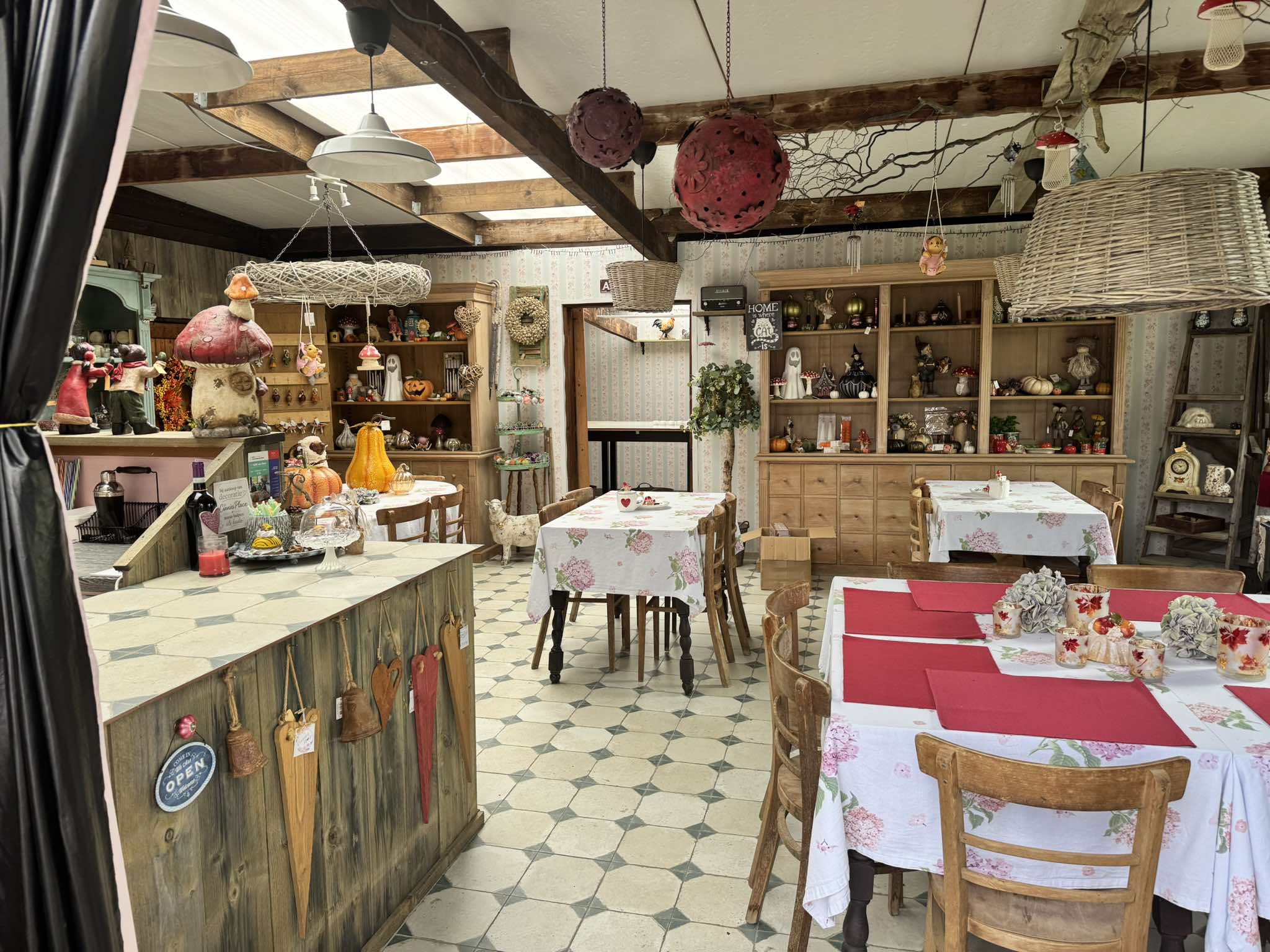 CinniesPlace gezellige creatieve consumptieruimte